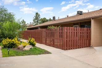 340 Country Club Cir in Prescott, AZ - Building Photo - Building Photo