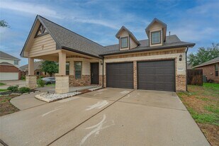 28514 Lockeridge Springs Dr in Spring, TX - Building Photo