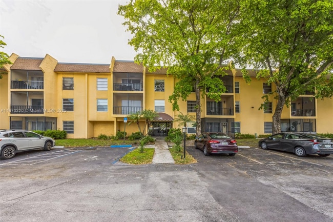 480 NW 20th St in Boca Raton, FL - Foto de edificio - Building Photo