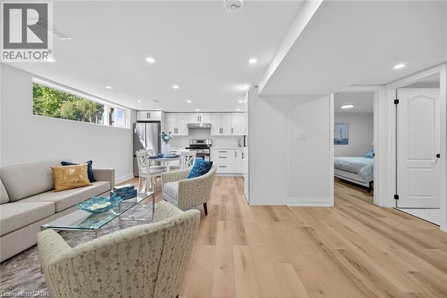 property at 175 E 45th St