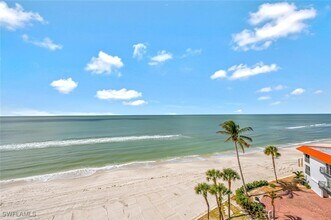 3215 Gulf Shore Blvd N in Naples, FL - Foto de edificio - Building Photo