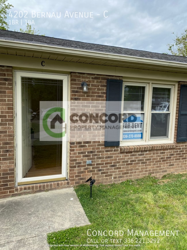4202 Bernau Ave in Greensboro, NC - Building Photo - Building Photo