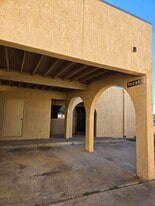1032 Mockingbird Ln in Clovis, NM - Building Photo