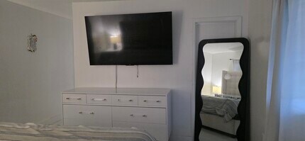 896 SW 64th Terrace in North Lauderdale, FL - Foto de edificio - Building Photo