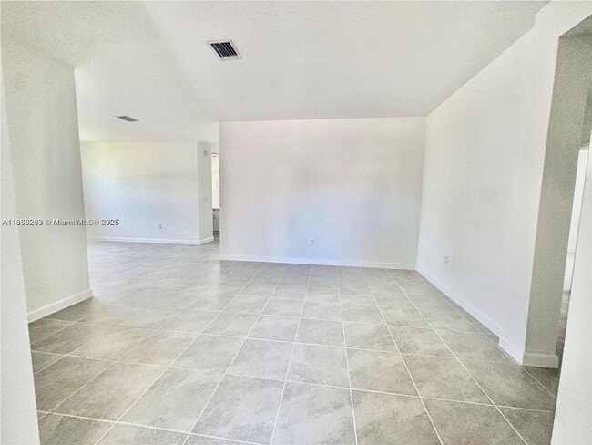 2990 SE 23rd Ave in Homestead, FL - Building Photo - Building Photo