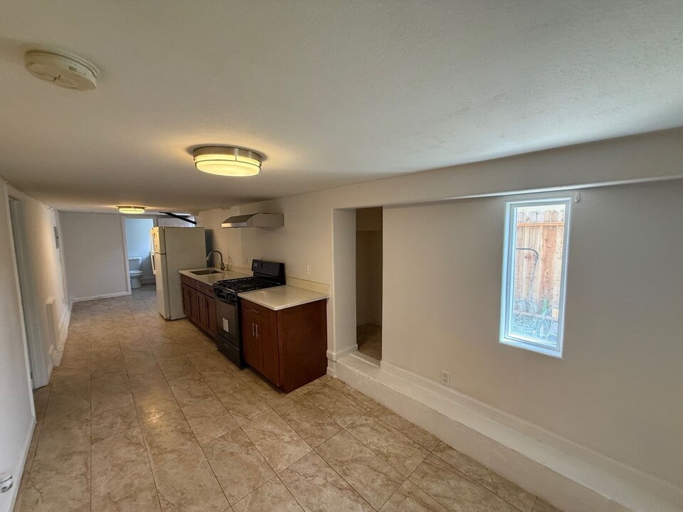 327 S 35th St in Richmond, CA - Building Photo