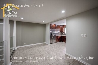 6517 Kester Ave in Los Angeles, CA - Building Photo - Building Photo