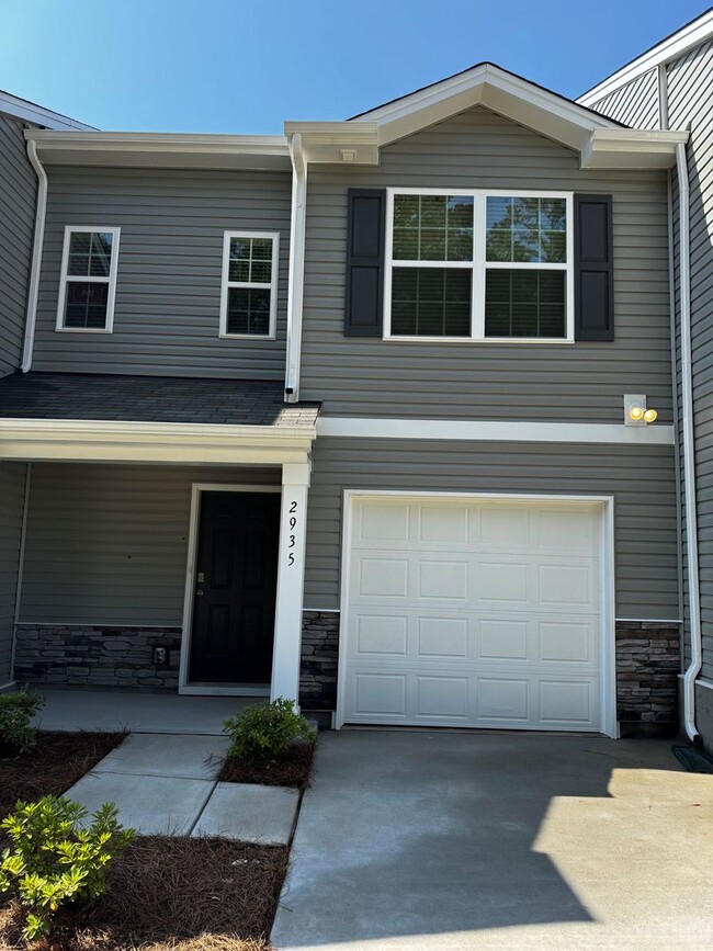 property at 2935 Penninger Cir