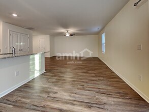 1209 Dogwood Neck Dr in Navassa, NC - Building Photo - Building Photo