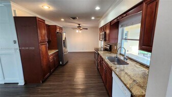 3 Forest Hills Ln in Boca Raton, FL - Building Photo