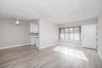 7816 Paseo del Rey in Playa Del Rey, CA - Building Photo - Interior Photo