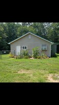 453 N Flat Rock Rd in Piedmont, SC - Building Photo