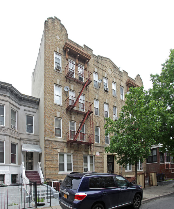 1231 Lincoln Pl in Brooklyn, NY - Building Photo