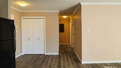 5202 49 St in Cold Lake, AB - Building Photo - Building Photo