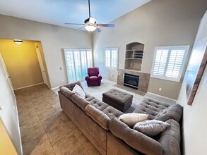 2152 Turquoise Ridge St in Las Vegas, NV - Building Photo - Building Photo