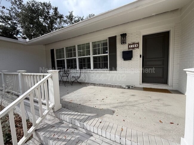 7104 Catalonia Ave in Jacksonville, FL - Building Photo - Building Photo