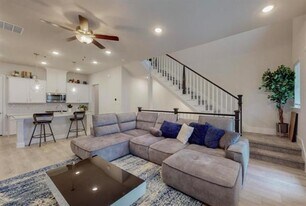 2510 Plumas Dr in Lewisville, TX - Building Photo