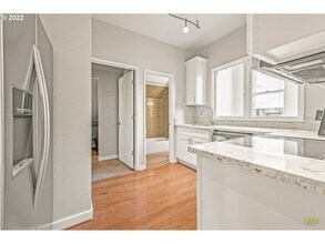 2069 SW Park Ave in Portland, OR - Building Photo - Building Photo