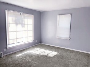 21401 Watson Rd in Maple Heights, OH - Building Photo - Building Photo