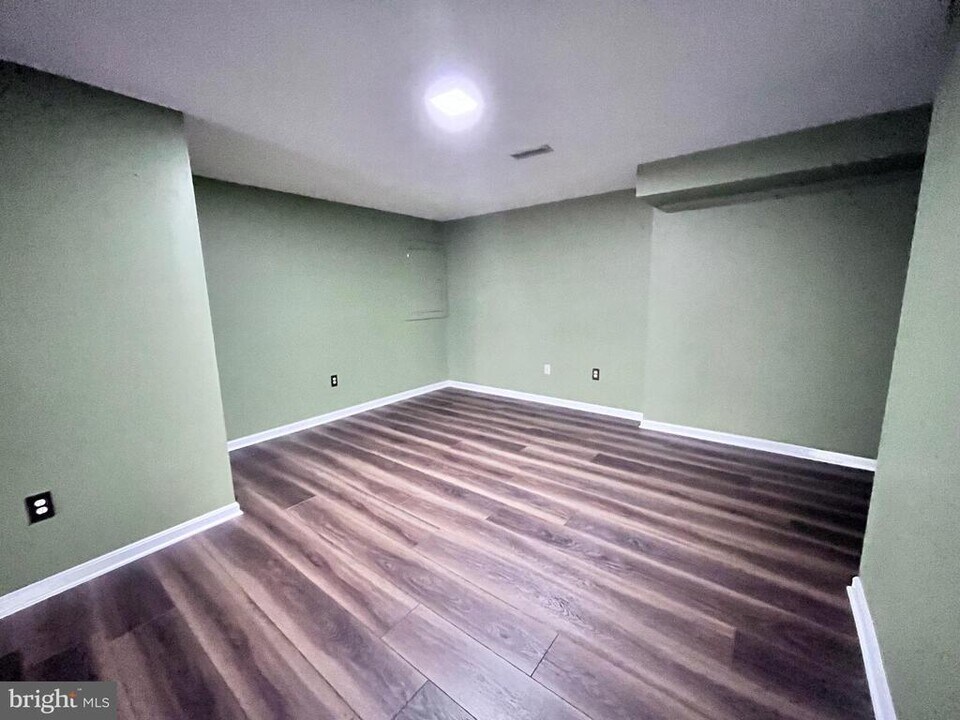 2847 Linden Knoll Ct in Woodbridge, VA - Building Photo