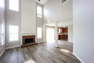7565 Woodbine Pl in Riverdale, GA - Building Photo - Building Photo