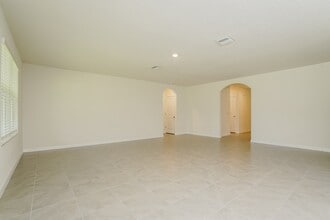 11 Hickory Course Radial in Ocala, FL - Foto de edificio - Building Photo