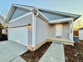 7855 2nd St in West Chester Township, OH - Building Photo