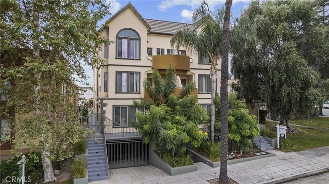 property at 231 E Burbank Blvd