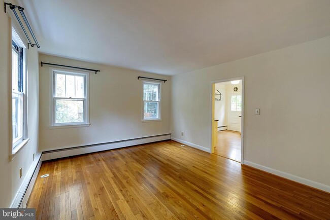 5808 Oxford Rd in Glen Echo, MD - Building Photo - Building Photo