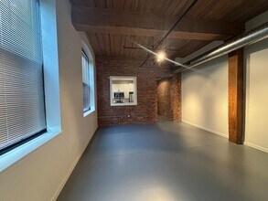 88 Gerrish Ave, Unit 110 in Chelsea, MA - Building Photo - Building Photo