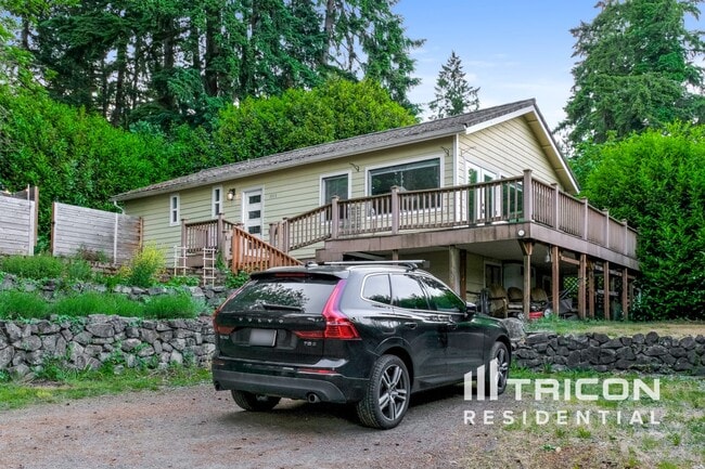 property at 5555 Madrona Ave NE