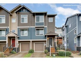 10521 NE Park Ridge Way in Hillsboro, OR - Building Photo