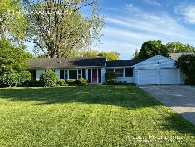 property at 714 W Woodland Rd