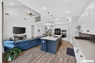 1120 Saddle Ridge Dr in Aubrey, TX - Foto de edificio - Building Photo