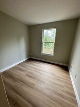 10636 Winfield Loop in Manassas, VA - Foto de edificio - Building Photo