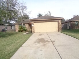 8002 Big Oak Dr in Texas City, TX - Building Photo