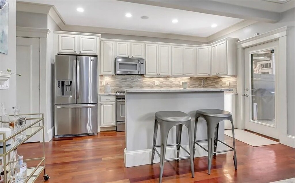 133-135-135 M St in Boston, MA - Building Photo