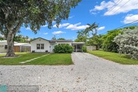 1043 NE 13th Ave in Fort Lauderdale, FL - Foto de edificio - Building Photo