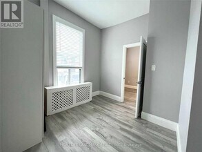 1 Spruce St in Toronto, ON - Building Photo - Building Photo