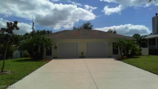 8328 Matanzas Rd in Ft. Myers, FL - Building Photo
