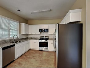 2930 Cottesford Way SE in Smyrna, GA - Foto de edificio - Building Photo