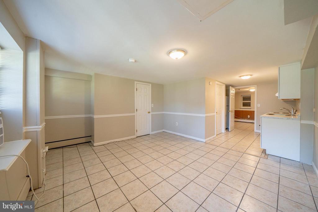 335 Marshall St in Kennett Square, PA - Building Photo
