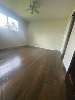 200 N Christine Cir in Mount Clemens, MI - Building Photo