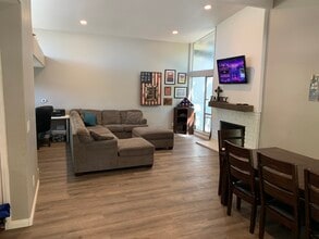 2751 Tigertail Dr in Los Alamitos, CA - Building Photo - Building Photo