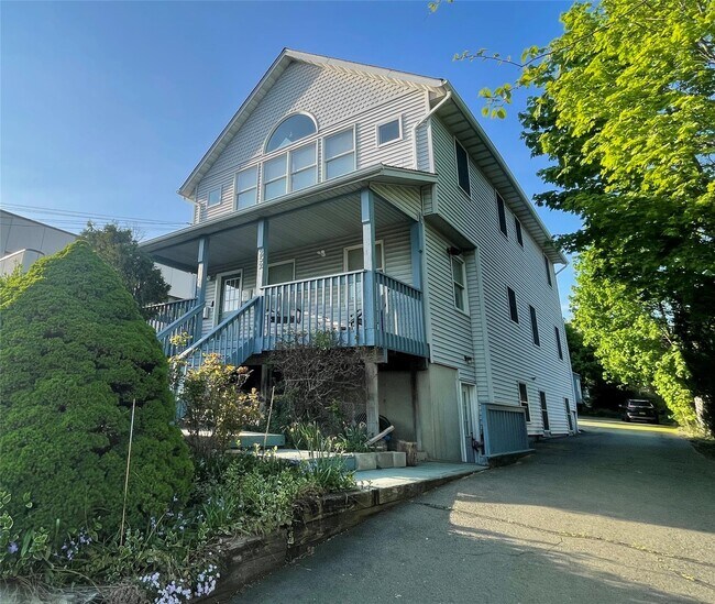252 High Ave-Unit -1 in Nyack, NY - Building Photo - Building Photo