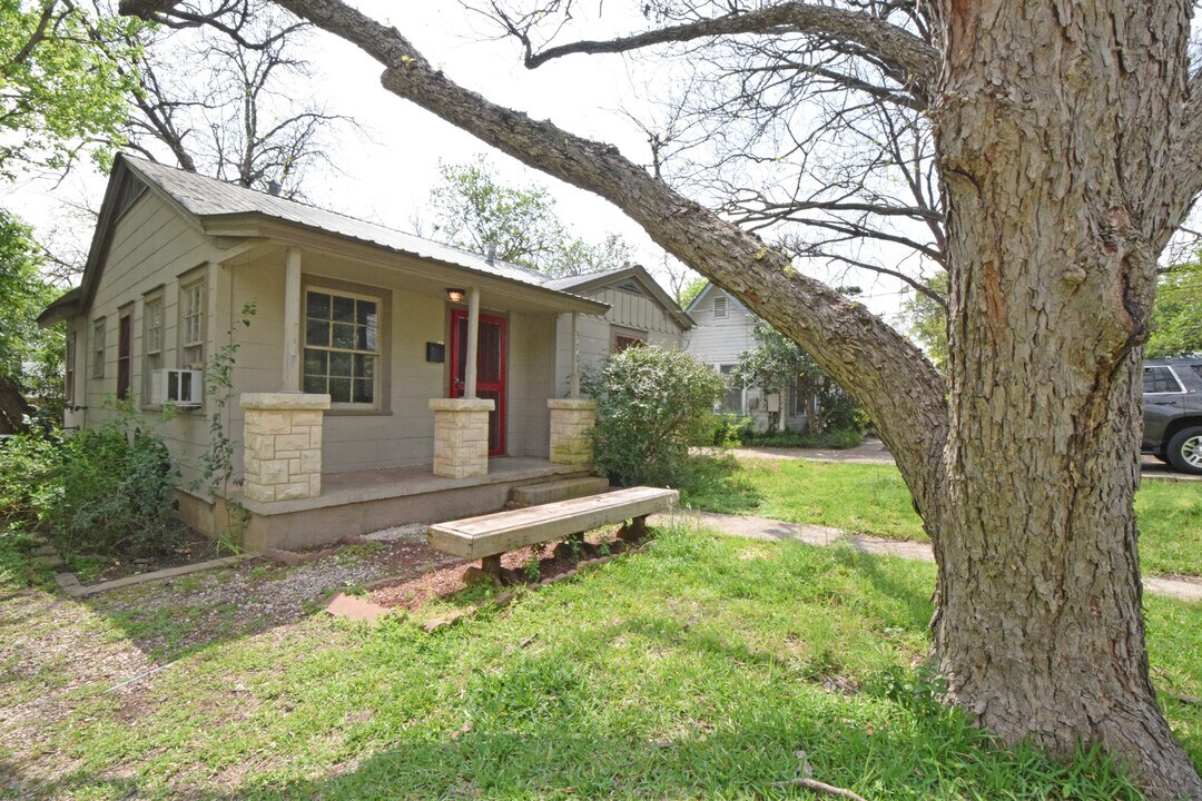 3701 Werner Ave in Austin, TX - Building Photo
