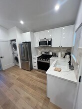 22501 Haynes St in Los Angeles, CA - Building Photo - Building Photo