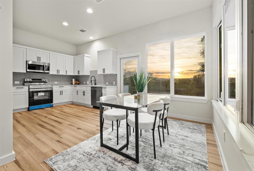 2309 Montopolis Dr in Austin, TX - Building Photo