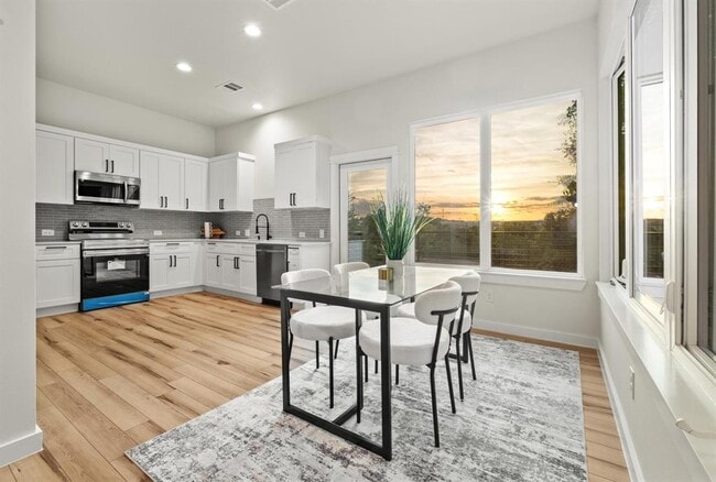 property at 2309 Montopolis Dr