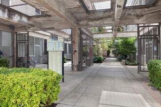 659 Auburn Ave NE in Atlanta, GA - Building Photo - Building Photo